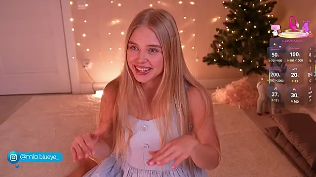 Miablueye online show from December 2025 02:55:01 PM