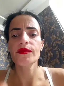 Snapshot of Gecenin_Kralicesi chatting on November 2025 06:42:02 PM Gecenin Kralicesi online show from November 2025 06:42:02 PM