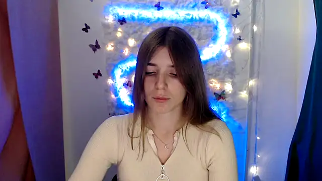 JuiceLips   online show from September 2025 04:40:01 PM