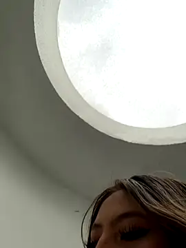 KloePink  online show from November 2025 12:39:02 PM