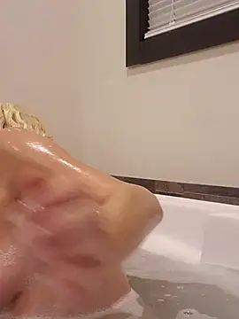 Snapshot of TaylorMade2223 chatting on November 2025 11:21:02 PM TaylorMade2223 online show from November 2025 11:21:02 PM