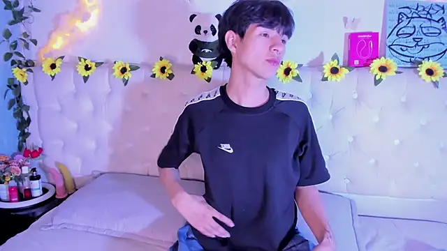 AleAurarashi online show from February 2026 12:26:01 PM