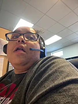 Snapshot of wishuhope4 chatting on April 2026 09:51:02 PM wishuhope4 online show from April 2026 09:51:02 PM