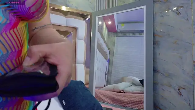 mamaneedsfun online show from November 2025 12:16:02 PM