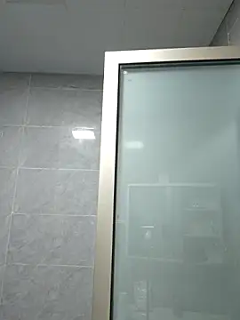 Snapshot of AAASuck chatting on October 2025 02:29:01 PM AAASuck online show from October 2025 02:29:01 PM