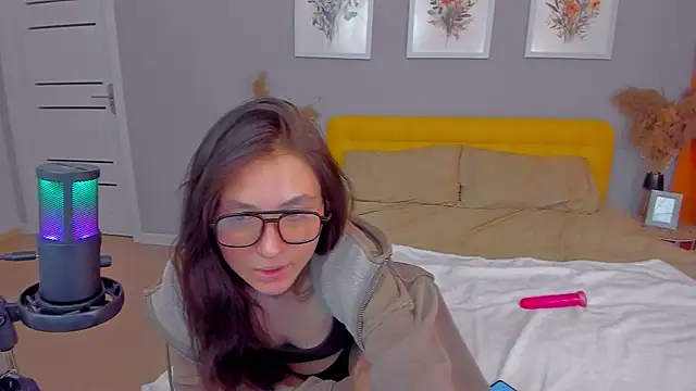 BrandyShy online show from September 2025 01:49:01 PM