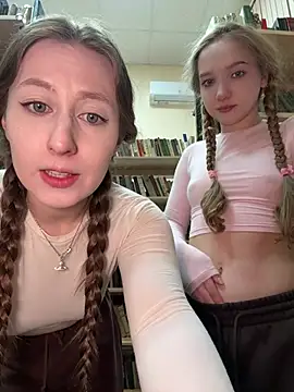 FroggyAnna online show from January 2026 06:22:01 PM