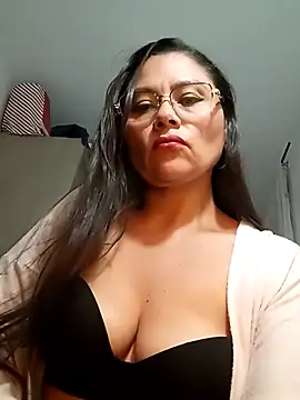 Isbettyche online show from March 2026 02:18:01 AM