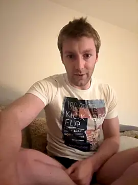 Snapshot of blueblondguy chatting on October 2025 05:46:01 PM blueblondguy online show from October 2025 05:46:01 PM