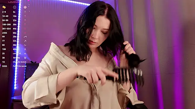 Liraras online show from December 2025 04:27:01 PM