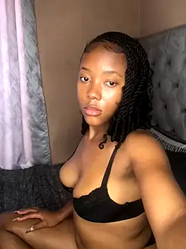Snapshot of Sprinkle_Q chatting on September 2025 12:10:01 PM Sprinkle Q online show from September 2025 12:10:01 PM