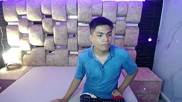 NatyyAlex online show from November 2025 08:44:01 PM