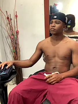 Snapshot of DEMOND_333 chatting on September 2025 02:32:01 PM DEMOND 333 online show from September 2025 02:32:01 PM