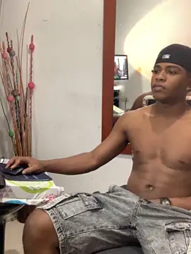 Snapshot of DEMOND_333 chatting on September 2025 03:00:02 AM DEMOND 333 online show from September 2025 03:00:02 AM