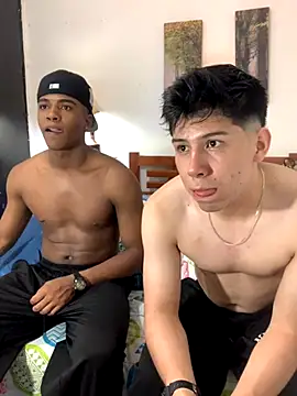 Snapshot of DEMOND_333 chatting on October 2025 03:17:02 AM DEMOND 333 online show from October 2025 03:17:02 AM