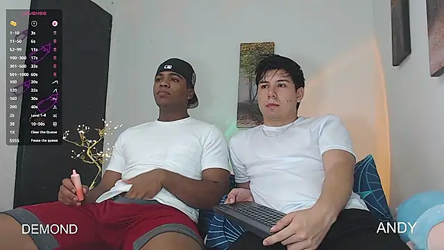 Snapshot of DEMOND_333 chatting on January 2026 09:25:01 AM DEMOND 333 online show from January 2026 09:25:01 AM