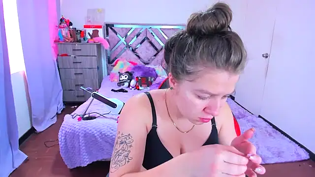 Luna Analya online show from December 2025 12:24:02 PM