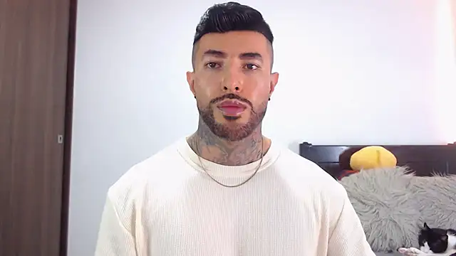 andrea de lucaa online show from February 2026 03:02:02 AM