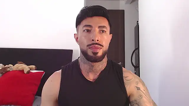 Snapshot of andrea_de_lucaa chatting on June 2026 03:37:01 AM andrea de lucaa online show from June 2026 03:37:01 AM