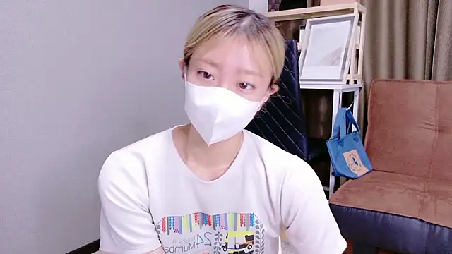 Nana  ch online show from October 2025 03:39:02 AM