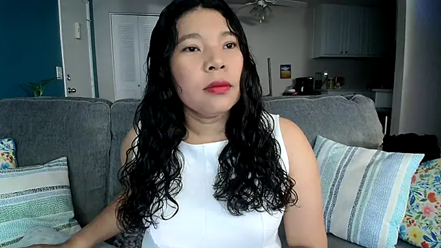 Snapshot of SHEILYN_ chatting on May 2026 06:33:02 AM SHEILYN online show from May 2026 06:33:02 AM