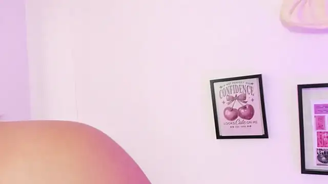 Snapshot of Candy_Velvet chatting on July 2026 08:15:01 PM Candy Velvet online show from July 2026 08:15:01 PM