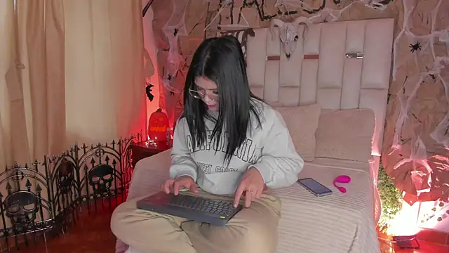 Jade Nmm online show from October 2025 12:06:01 PM