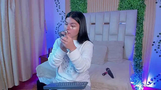 Jade Nmm online show from January 2026 12:53:01 PM