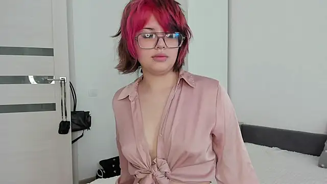 Snapshot of VerniceEngelking chatting on June 2026 06:22:01 AM VerniceEngelking online show from June 2026 06:22:01 AM