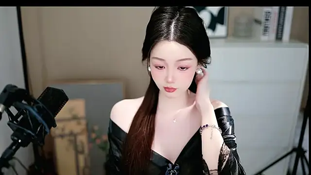 abbyli12 online show from January 2026 07:45:01 PM