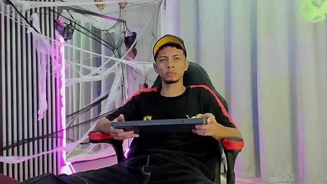 DustinandJordan online show from October 2025 05:08:01 AM