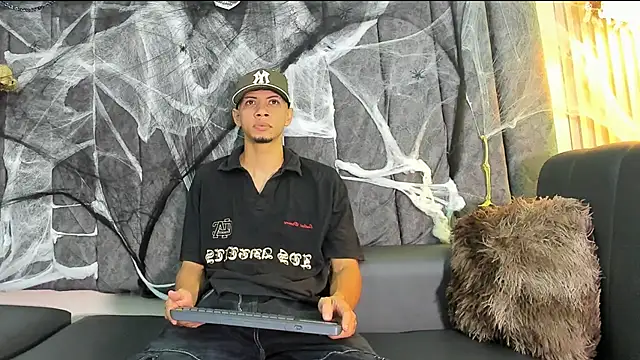 DustinandJordan online show from October 2025 08:31:01 PM