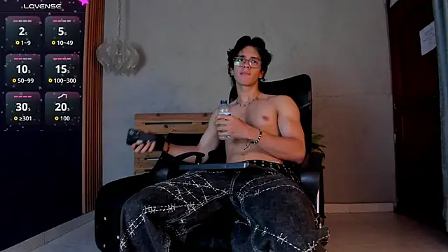 Snapshot of Markuss__ chatting on September 2025 02:35:01 AM Markuss online show from September 2025 02:35:01 AM