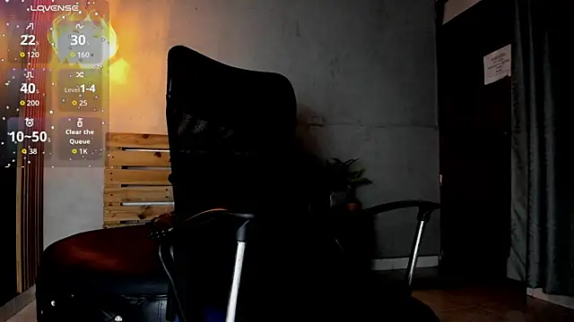 Snapshot of Markuss__ chatting on December 2025 03:13:01 AM Markuss online show from December 2025 03:13:01 AM