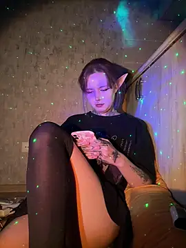 n1ghtcloud online show from November 2025 08:05:01 PM