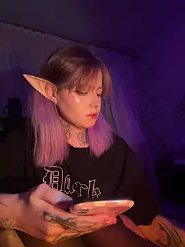 n1ghtcloud online show from January 2026 07:30:01 PM