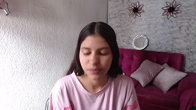 Snapshot of Evagirl69 chatting on June 2026 12:22:02 PM Evagirl69 online show from June 2026 12:22:02 PM