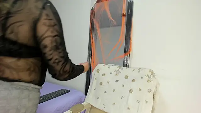 Vickysweeeettt online show from October 2025 07:47:01 PM