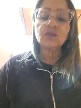 Vickysweeeettt online show from March 2026 09:25:01 AM