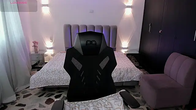 Snapshot of PauliinaBelle_ chatting on June 2026 02:14:01 PM PauliinaBelle online show from June 2026 02:14:01 PM