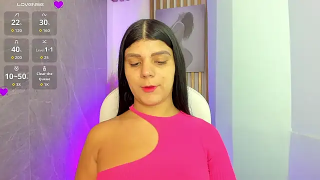 Snapshot of PauliinaBelle_ chatting on July 2026 02:01:01 PM PauliinaBelle online show from July 2026 02:01:01 PM