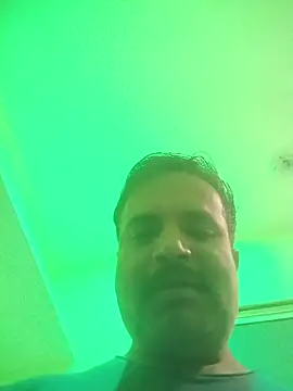 vardh033 online show from October 2025 04:59:01 PM