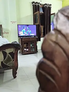 vardh033 online show from November 2025 02:41:01 PM