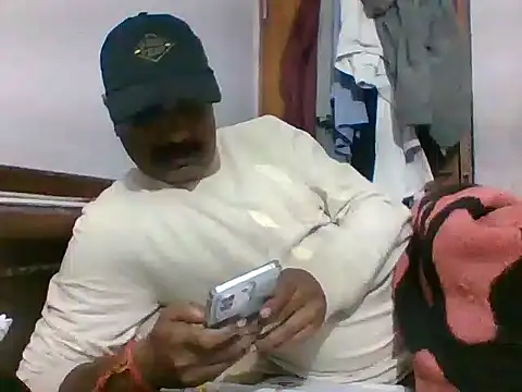 vardh033 online show from November 2025 08:13:01 AM