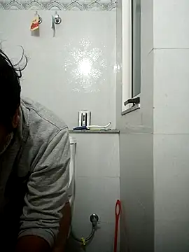 vardh033 online show from March 2026 02:39:01 AM