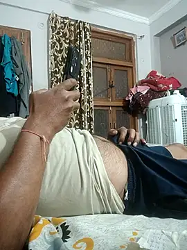 vardh033 online show from April 2026 04:18:02 AM