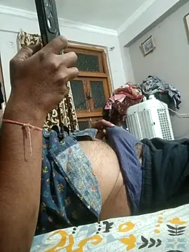 vardh033 online show from April 2026 08:31:01 PM