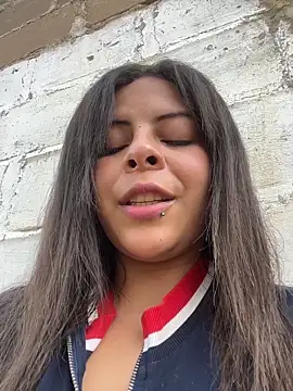 MiaCollinssx online show from January 2026 05:38:02 PM