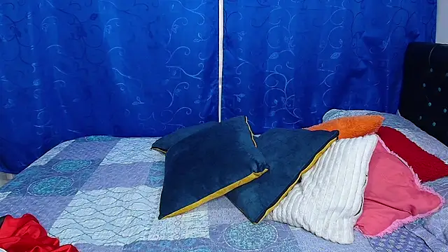 melikaronit2 online show from October 2025 05:43:01 PM