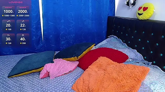 melikaronit2 online show from October 2025 05:59:01 PM